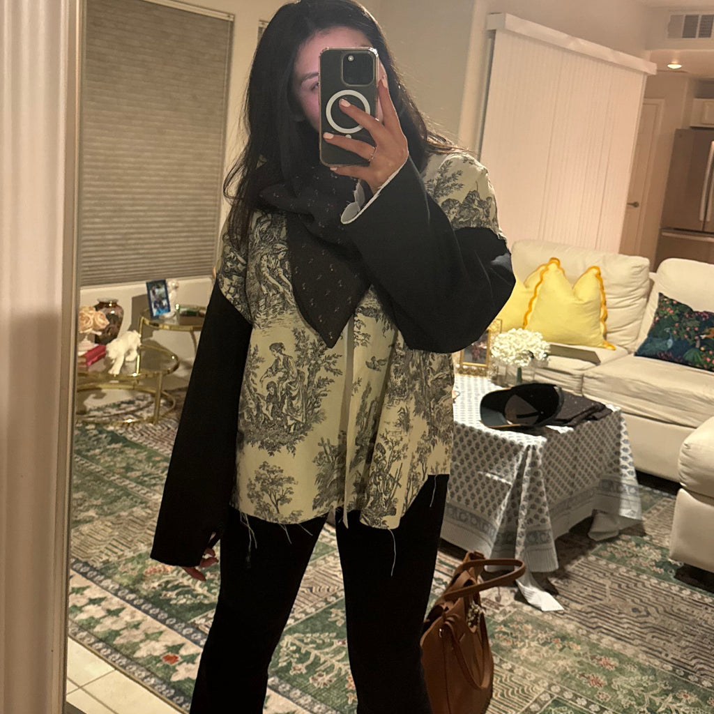 Black Sleeve Toile